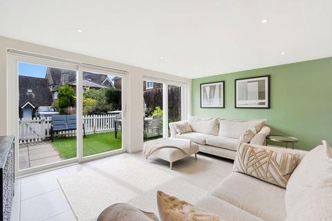 3 bedroom maisonette for sale, West Street, Reigate RH2