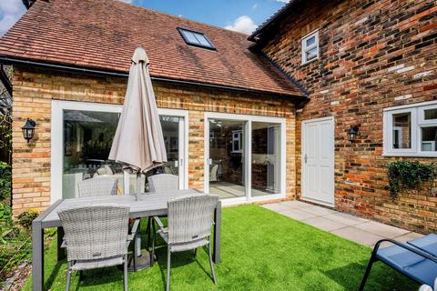 3 bedroom maisonette for sale, West Street, Reigate RH2