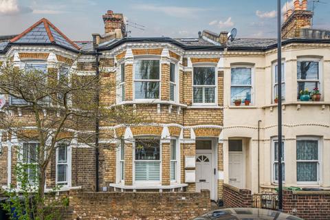 4 bedroom flat for sale, Hargwyne Street, Clapham