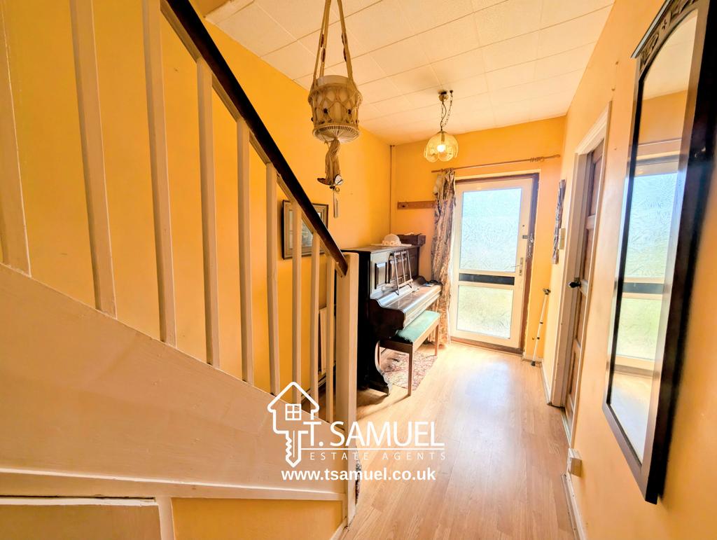 Entrance / Hallway