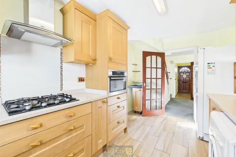 4 bedroom link detached house for sale, Cumberland Drive, Basildon, Essex, SS15
