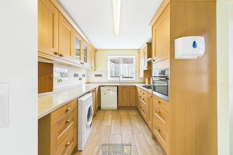 4 bedroom link detached house for sale, Cumberland Drive, Basildon, Essex, SS15