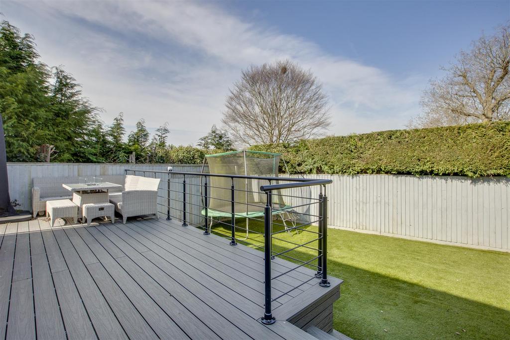 1 Snowdrop Way, HP15 6 BL-1.jpg