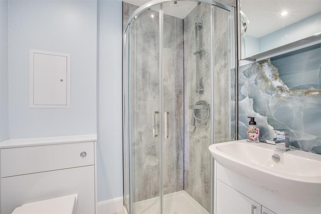 1 Snowdrop Way, HP15 6 BL-9.jpg