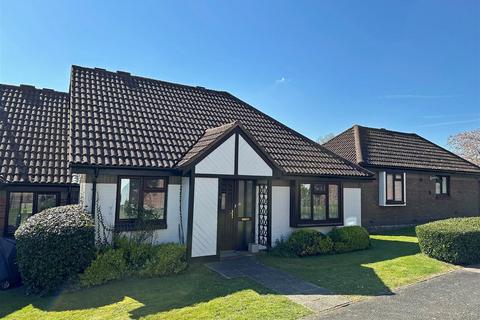 2 bedroom retirement property for sale, Chestnut Close, Redhill