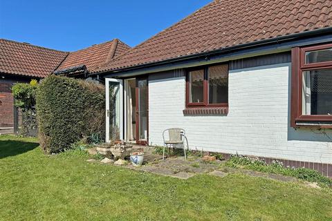 2 bedroom retirement property for sale, Chestnut Close, Redhill