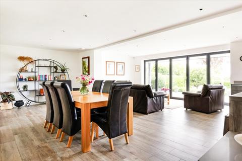 undefined, Southam, Cheltenham, Gloucestershire, GL52