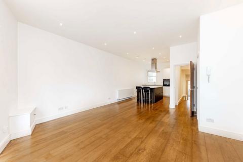 3 bedroom flat to rent, Acton Lane, London W4