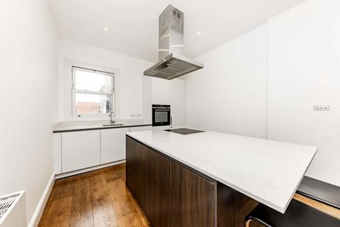 3 bedroom flat to rent, Acton Lane, London W4