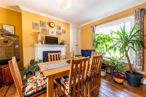 4 Constitution Hill, Gravesend, DA12 1JT