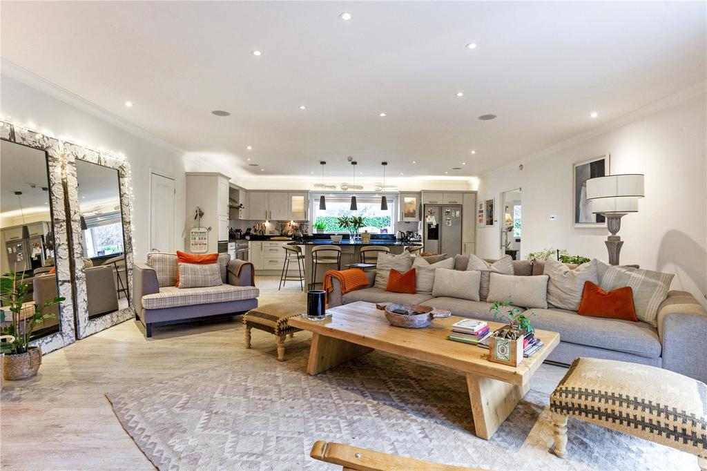 Kitchen/Family