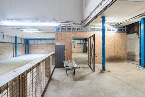 Industrial unit to rent, London E6