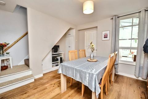 33 Nursery Road, Salisbury, SP2 7HX