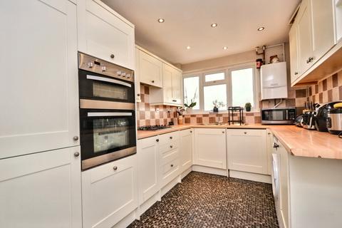 33 Nursery Road, Salisbury, SP2 7HX
