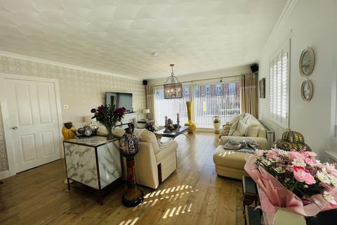 48 Cairnhill Road, Airdrie, ML6 9HA