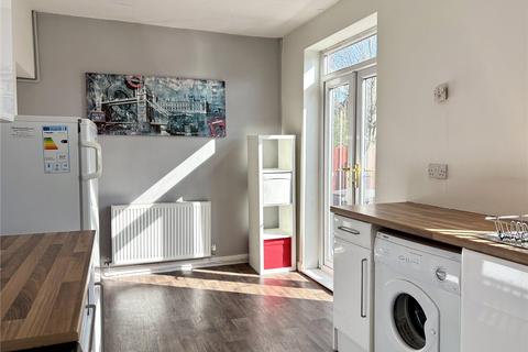 6 Broadstone Avenue, Oldham, OL4 2LG