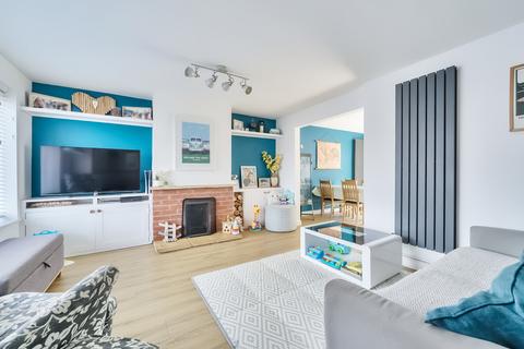 3 bedroom semi-detached house for sale - Poulner Close, Felpham, Bognor Regis