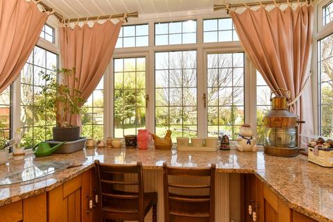 4 bedroom detached house for sale, Oak Avenue, Minster-On-Sea, Sheerness, Kent
