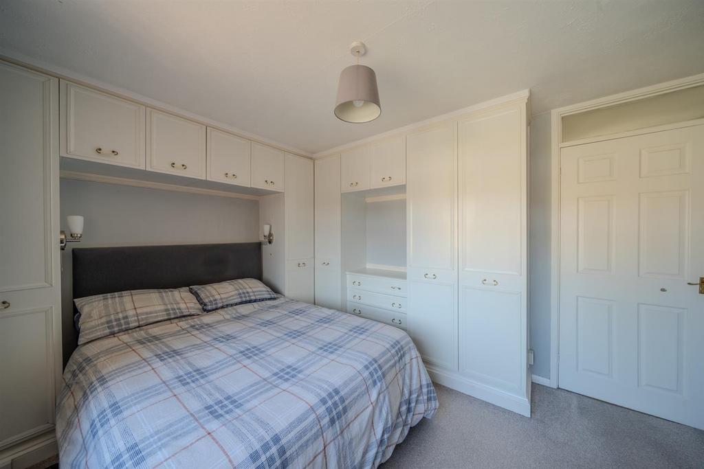 20 Radnor Way-3.jpg