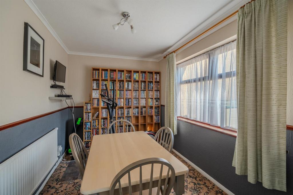 20 Radnor Way-15.jpg