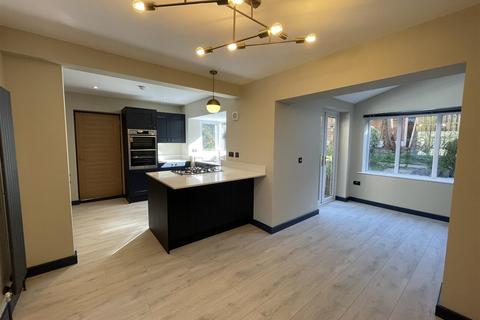 4 bedroom semi-detached house to rent, St. Quentin View, Bradway, Sheffield