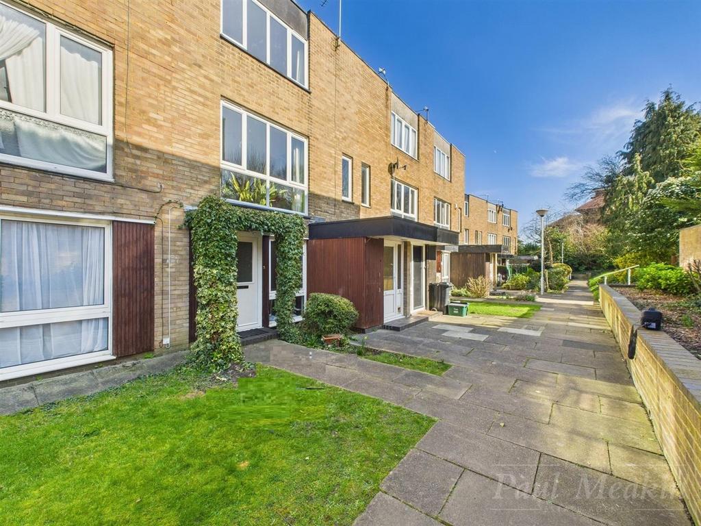 Leyburn Gardens