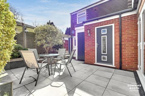 2 Mallard Croft, Lichfield, WS13 6SF