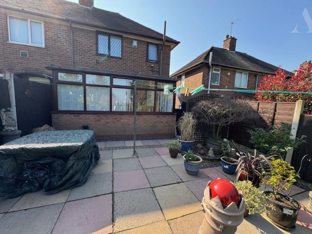 36 Orpwood Road garden 2