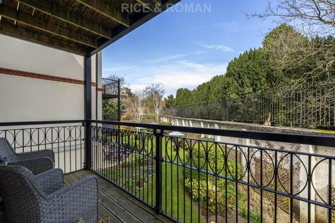 2 bedroom retirement property for sale, Churchfield Road, Walton On Thames KT12