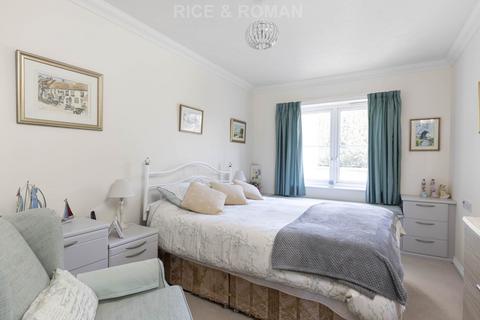 2 bedroom retirement property for sale, Churchfield Road, Walton On Thames KT12