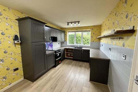 4 bedroom terraced house to rent, The Headlands, Darlington