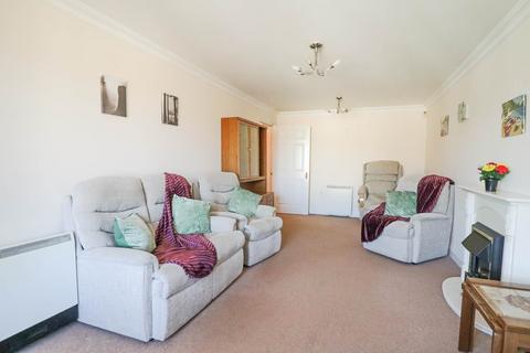 2 bedroom retirement property for sale, Pegasus Lodge*Beautifully Presented*Over 60`s*2 Minutes to Beach*