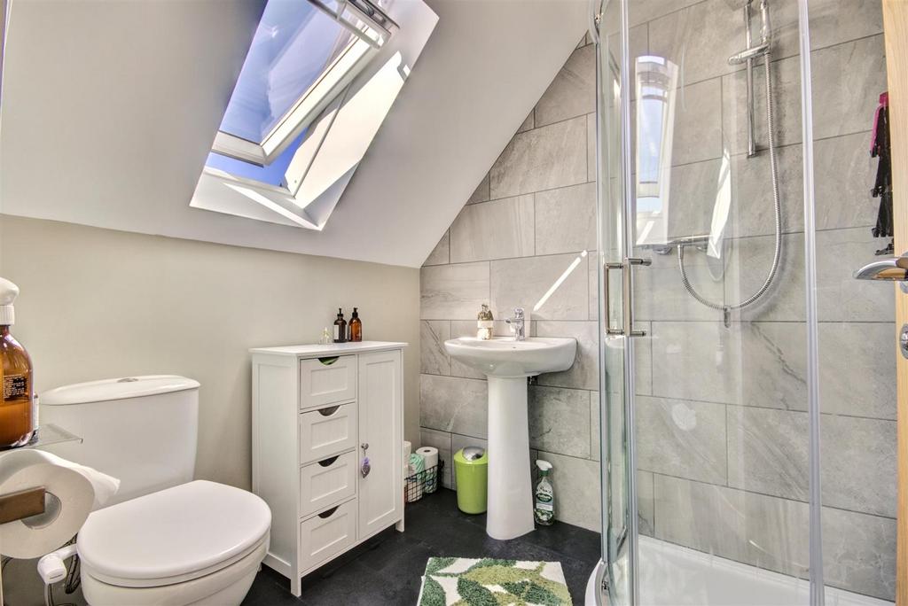 Bedroom 1 en suite