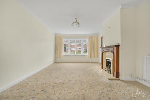 2 bedroom detached bungalow for sale, Pennine Close, Fforestfach, Swansea