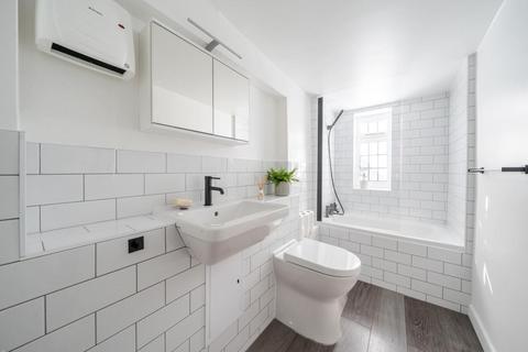 2 bedroom end of terrace house for sale, Trinity Churchyard, Guildford