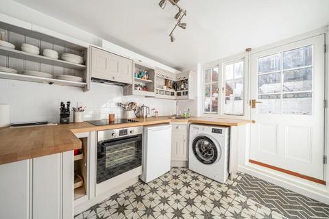 2 bedroom end of terrace house for sale, Trinity Churchyard, Guildford