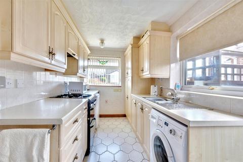 2 bedroom detached bungalow for sale, Sunningdale Road, Nottingham