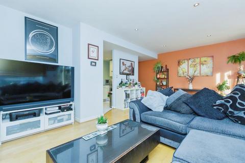 2 bedroom flat for sale, Western Road, Leicester, LE3