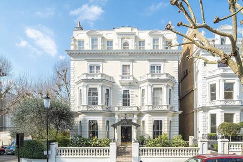 2 bedroom flat for sale, Holland Park, London W11
