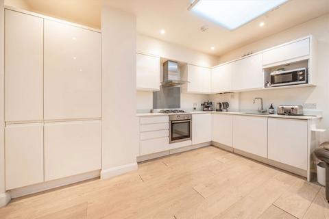 2 bedroom flat to rent, Malvern Road, London NW6