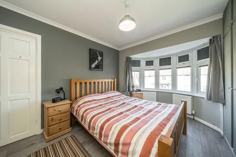 17 Priory Road, Hounslow, TW3 2RA