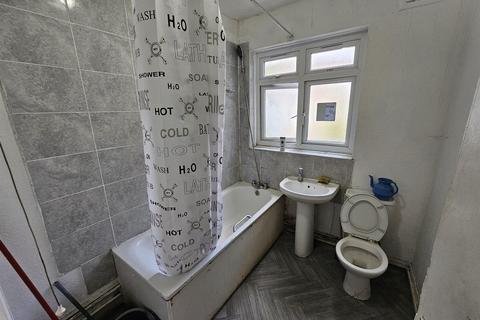 House share to rent, Earlham Grove, Forest Gate E7