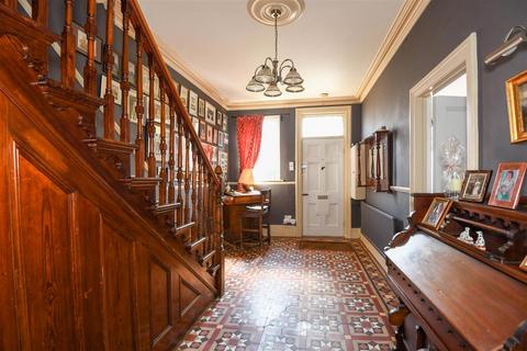 5 bedroom semi-detached house for sale, Westbourne Gardens, Trowbridge