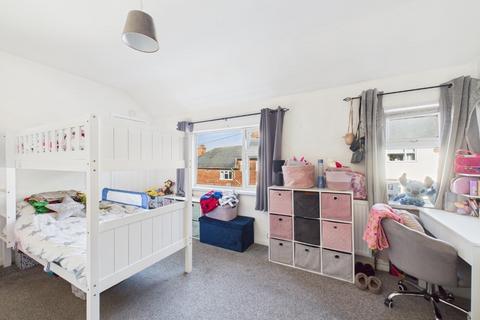 15 Alton Rise, Matlock, DE4 3BL