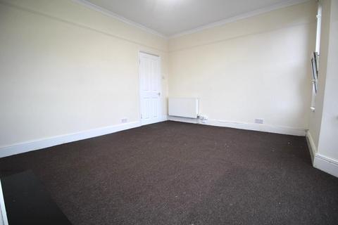 1 bedroom maisonette to rent, Lincoln Road, Enfield
