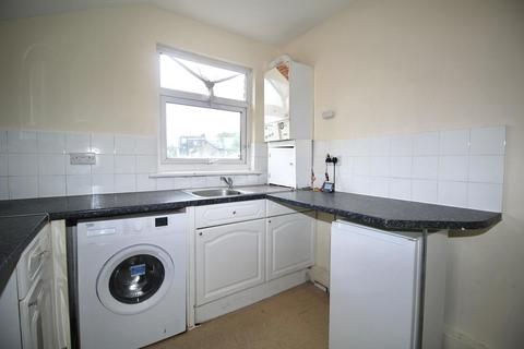 1 bedroom maisonette to rent, Lincoln Road, Enfield