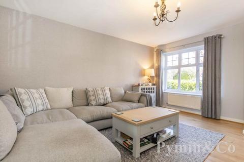 3 bedroom semi-detached house for sale, Evans Way, Norwich NR6
