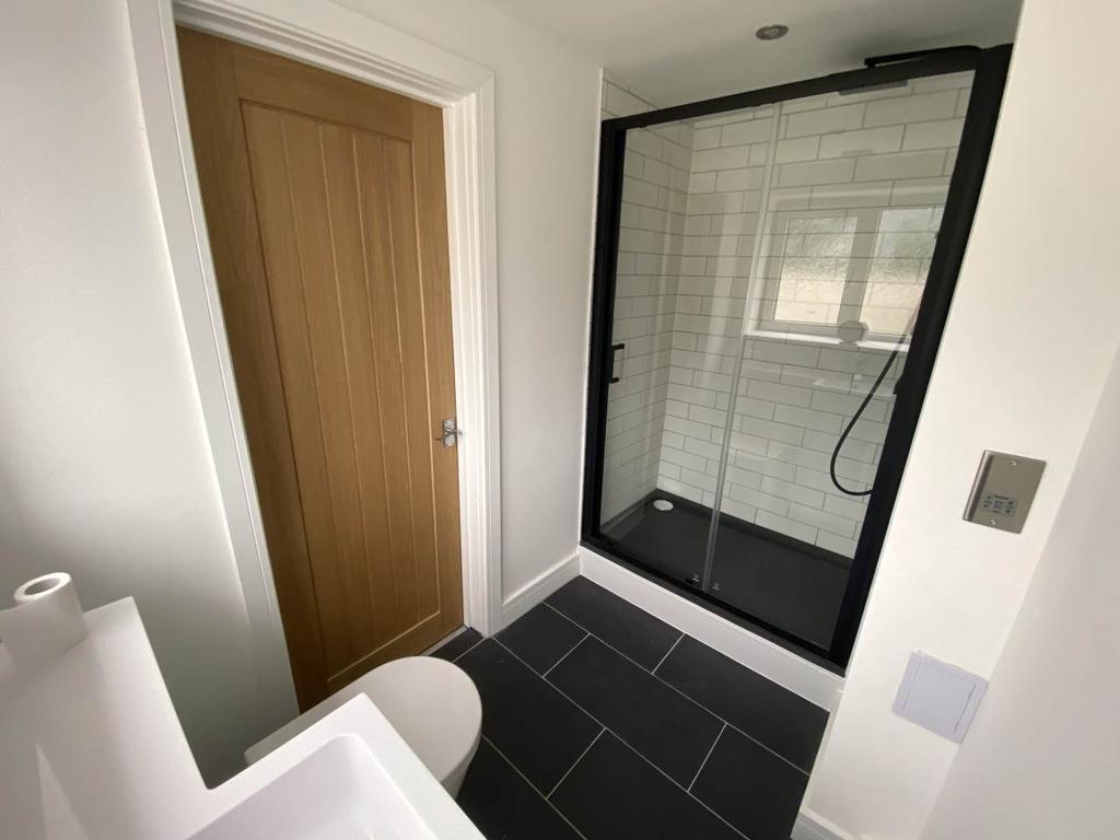 Shower Room 2
