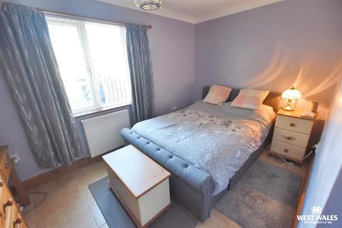 undefined, London Road, Pembroke Dock