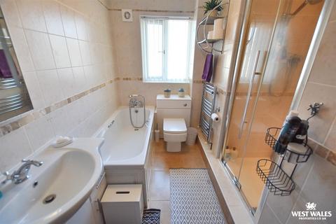 undefined, London Road, Pembroke Dock